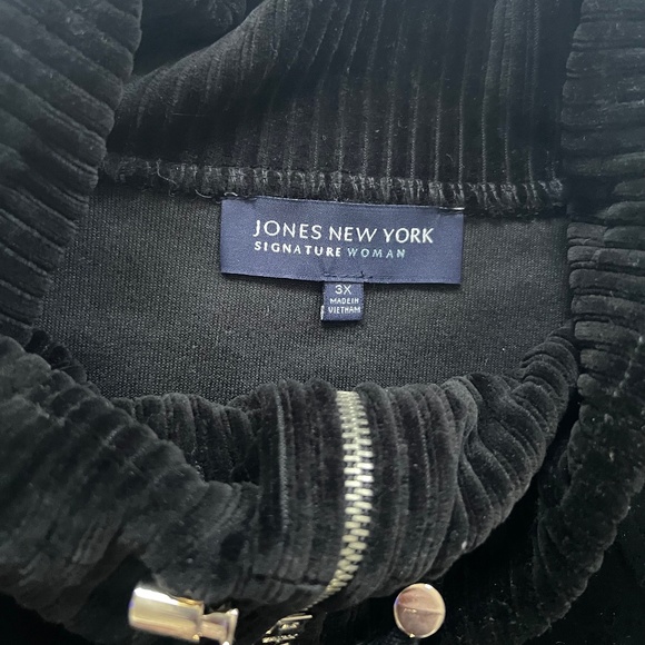 Jones New York Signature's Woman Velour Jacket - Picture 3 of 8